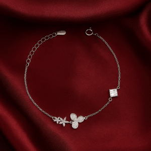 SILVER CLOVE AURA BRACELET