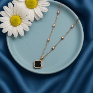 CLOVE JOUEL NECKPIECE